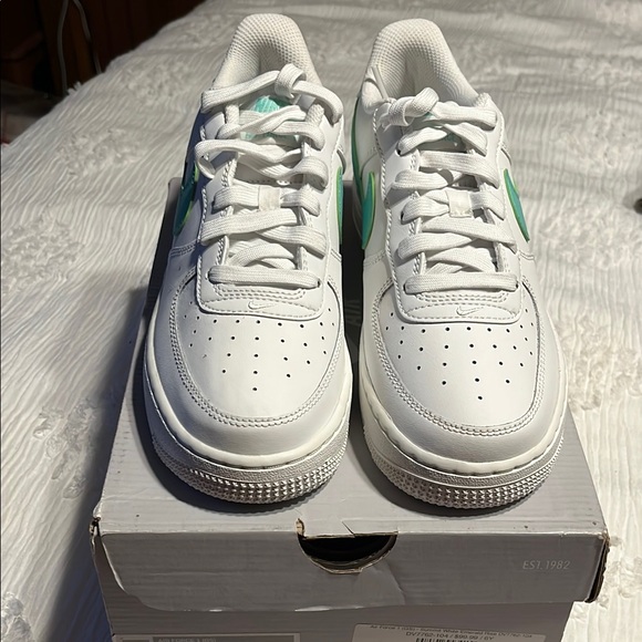 Nike Air Air Force 1 Shoes - New! Nike Air Force 1 White Emerald Rise